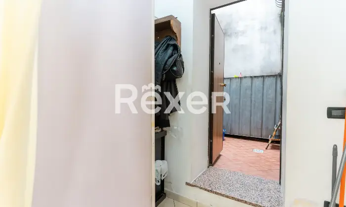 Rexer-Spezzano-Albanese-Intero-stabile-residenziale-con-due-locali-commerciali-Altro