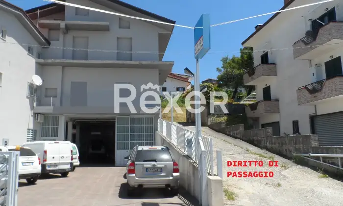 Rexer-Guardia-Sanframondi-Complesso-immobiliare-a-destinazione-commerciale-e-civile-abitazione-Garage