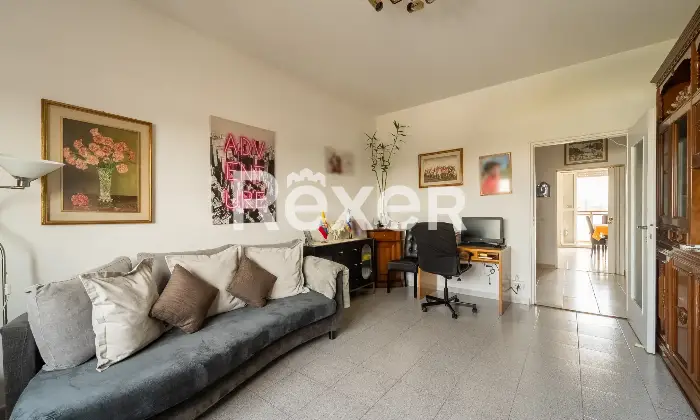 Rexer-Milano-Vendesi-tre-locali-cantina-e-box-auto-Altro