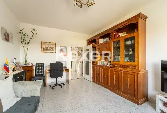 Rexer-Milano-Vendesi-tre-locali-cantina-e-box-auto-Altro