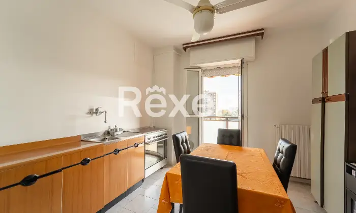 Rexer-Milano-Vendesi-tre-locali-cantina-e-box-auto-Altro