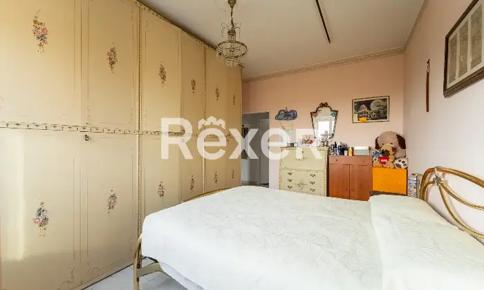 Rexer-Milano-Vendesi-tre-locali-cantina-e-box-auto-Altro