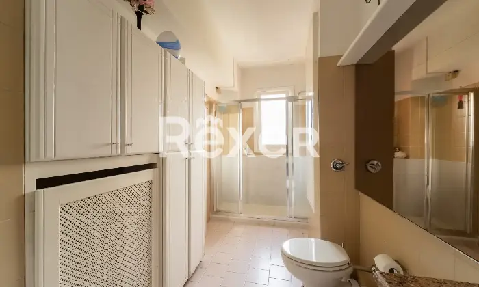 Rexer-Milano-Vendesi-tre-locali-cantina-e-box-auto-Altro