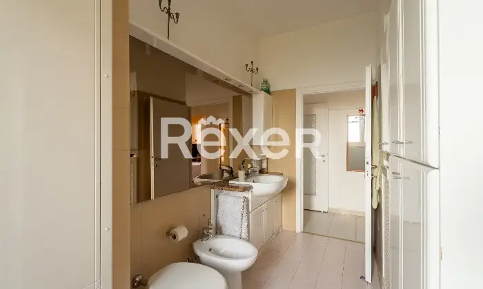 Rexer-Milano-Vendesi-tre-locali-cantina-e-box-auto-Altro