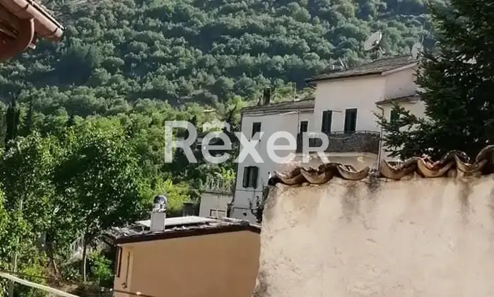 Rexer-Secinaro-Casa-indipendente-ristrutturata-con-vista-montagna-m-su-due-livelli-Altro