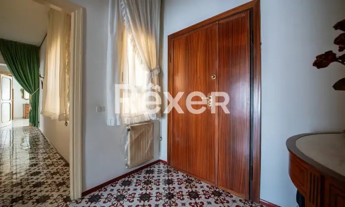 Rexer-Caserta-Appartamento-con-affaccio-sulla-Reggia-Altro