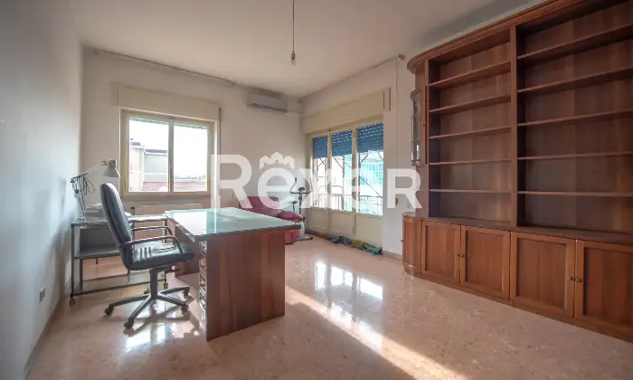 Rexer-Caserta-Appartamento-con-affaccio-sulla-Reggia-Altro