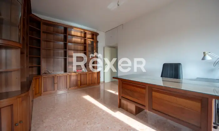 Rexer-Caserta-Appartamento-con-affaccio-sulla-Reggia-Altro