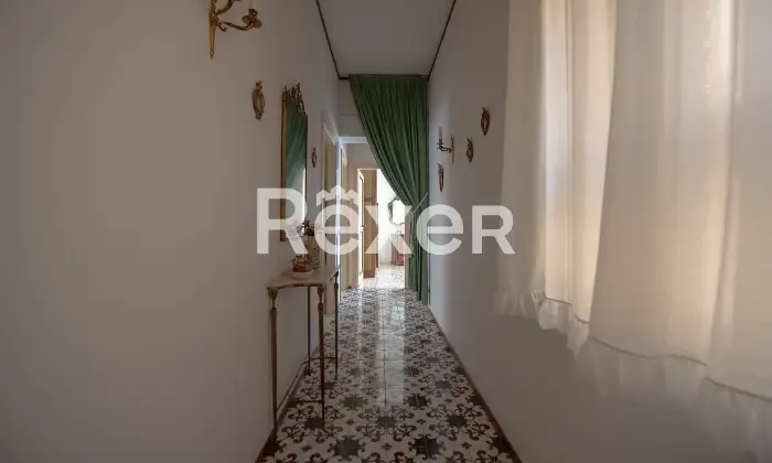 Rexer-Caserta-Appartamento-con-affaccio-sulla-Reggia-Altro