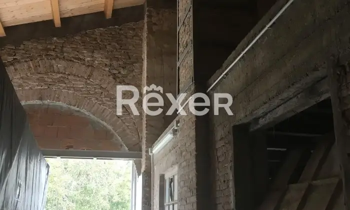 Rexer-Sermide-e-Felonica-Casa-indipendente-con-ampi-magazzini-e-mq-di-terreno-a-Sermide-e-Felonica-Altro