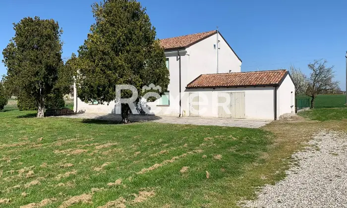 Rexer-Sermide-e-Felonica-Casa-indipendente-con-ampi-magazzini-e-mq-di-terreno-a-Sermide-e-Felonica-Altro