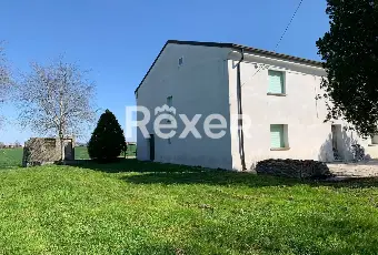 Rexer-Sermide-e-Felonica-Casa-indipendente-con-ampi-magazzini-e-mq-di-terreno-a-Sermide-e-Felonica-Altro