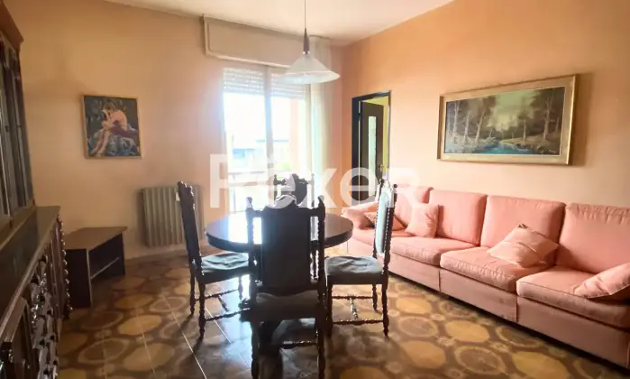 Rexer-Pozzo-dAdda-Appartamento-al-primo-piano-con-box-auto-e-cantina-Altro