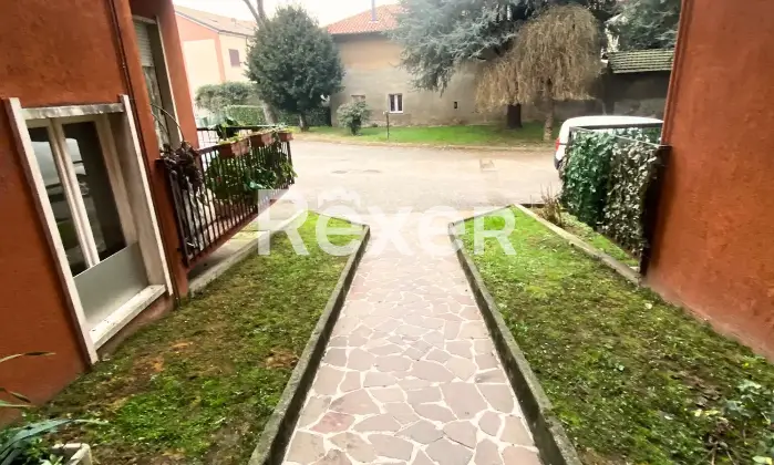 Rexer-Pozzo-dAdda-Appartamento-al-primo-piano-con-box-auto-e-cantina-Altro