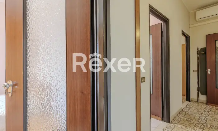 Rexer-Pozzo-dAdda-Appartamento-al-primo-piano-con-box-auto-e-cantina-Altro