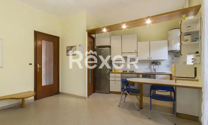 Rexer-Moncalieri-Ampio-quadrilocale-tripla-esposizione-in-stato-originale-con-box-auto-Altro