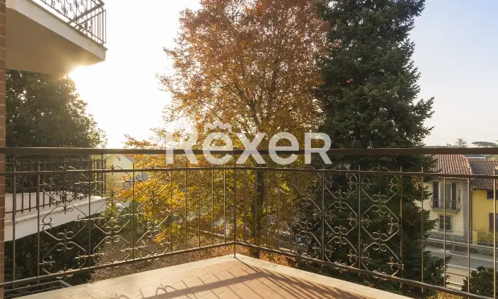 Rexer-Moncalieri-Ampio-quadrilocale-tripla-esposizione-in-stato-originale-con-box-auto-Altro