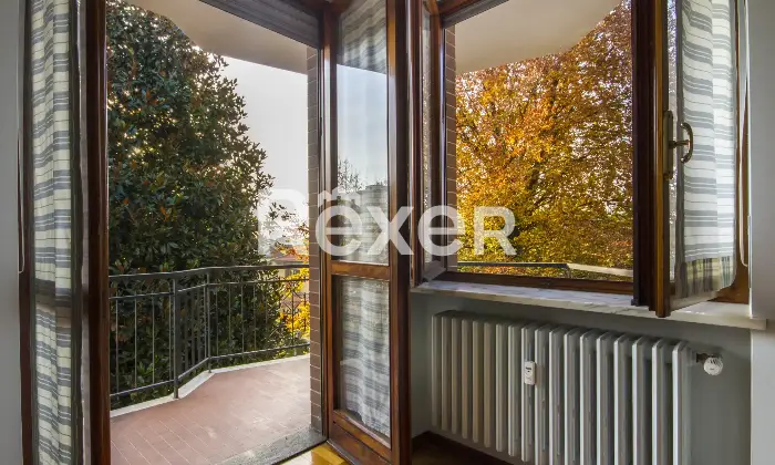 Rexer-Moncalieri-Ampio-quadrilocale-tripla-esposizione-in-stato-originale-con-box-auto-Altro