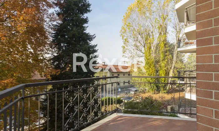 Rexer-Moncalieri-Ampio-quadrilocale-tripla-esposizione-in-stato-originale-con-box-auto-Altro