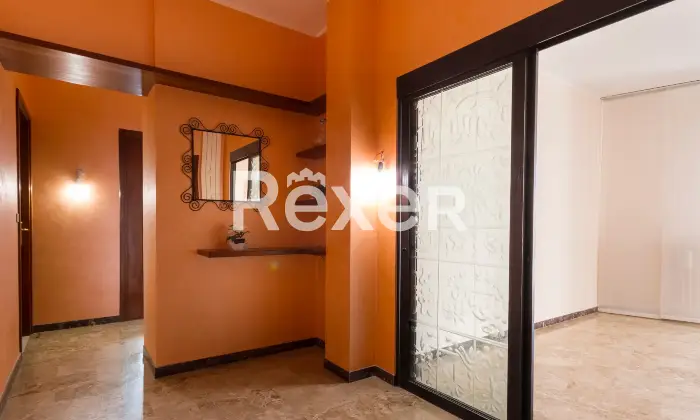 Rexer-Moncalieri-Ampio-quadrilocale-tripla-esposizione-in-stato-originale-con-box-auto-Altro