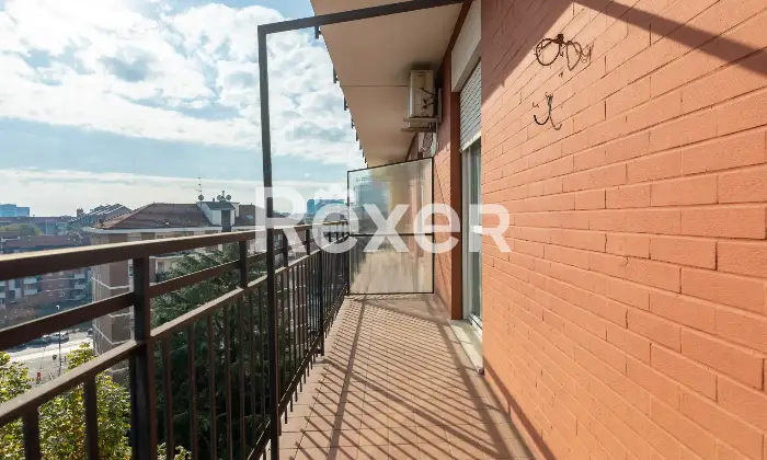 Rexer-Milano-Luminoso-Quadrilocale-piano-alto-comodissimo-per-la-MM-Altro