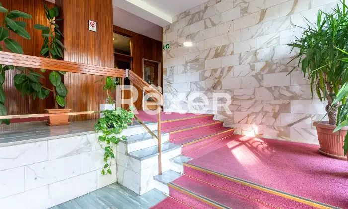 Rexer-Milano-Luminoso-Quadrilocale-piano-alto-comodissimo-per-la-MM-Altro