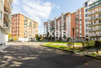 Rexer-Milano-Luminoso-Quadrilocale-piano-alto-comodissimo-per-la-MM-Altro