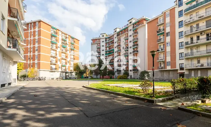 Rexer-Milano-Luminoso-Quadrilocale-piano-alto-comodissimo-per-la-MM-Altro