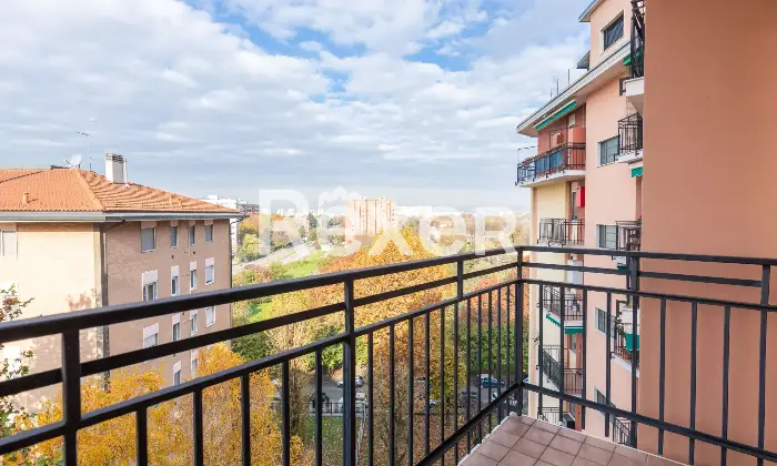 Rexer-Milano-Luminoso-Quadrilocale-piano-alto-comodissimo-per-la-MM-Altro