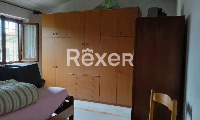 Rexer-Pietrasanta-Casa-singola-su-due-livelli-con-resede-esclusiva-porticato-e-box-auto-Altro