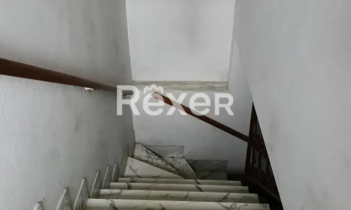 Rexer-Pietrasanta-Casa-singola-su-due-livelli-con-resede-esclusiva-porticato-e-box-auto-Altro