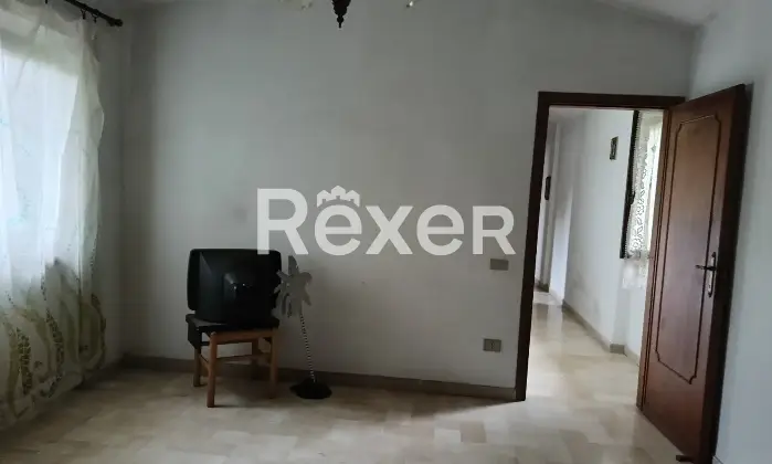 Rexer-Pietrasanta-Casa-singola-su-due-livelli-con-resede-esclusiva-porticato-e-box-auto-Altro