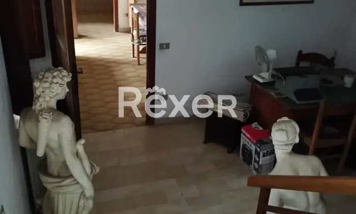 Rexer-Pietrasanta-Casa-singola-su-due-livelli-con-resede-esclusiva-porticato-e-box-auto-Altro
