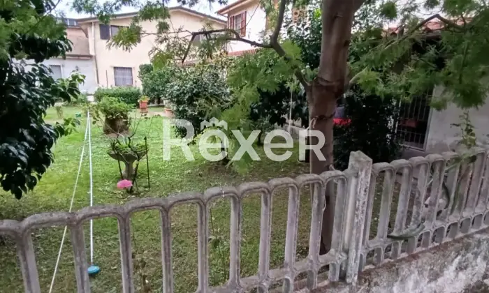 Rexer-Pietrasanta-Casa-singola-su-due-livelli-con-resede-esclusiva-porticato-e-box-auto-Altro