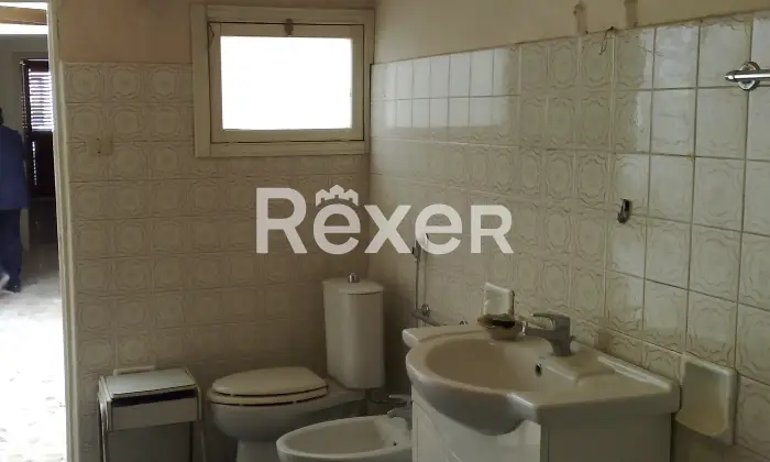 Rexer-Giarratana-OCCASIONE-casa-indipendente-da-ristrutturare-Bagno