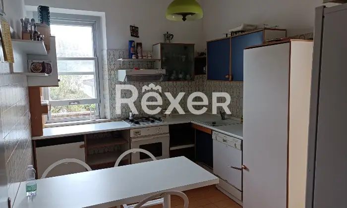 Rexer-Martinsicuro-Villa-con-giardino-vista-mare-Cucina