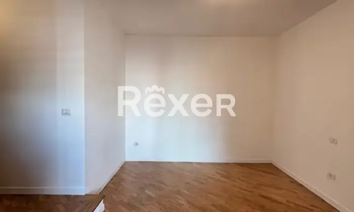 Rexer-Roma-Appartamento-in-Vendita-Via-Francesco-Menzio-Roma-RM-Altro