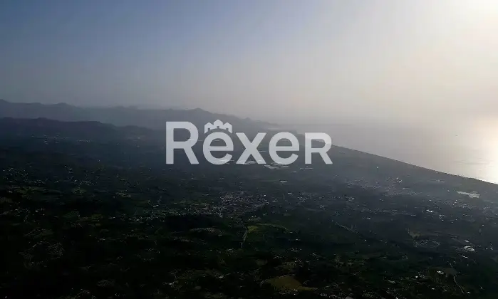 Rexer-SantAlfio-Terreno-edificabile-di-m-in-zona-turistica-di-pregio-Altro