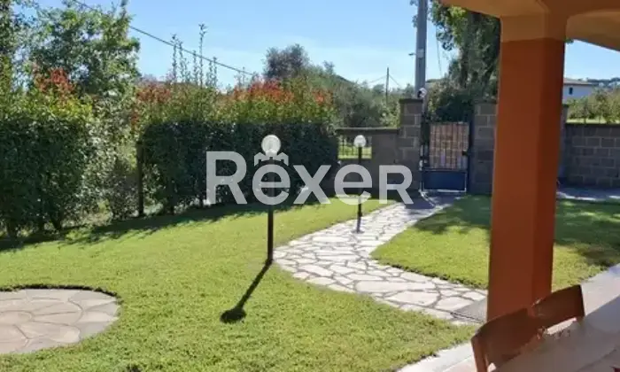 Rexer-Fabrica-di-Roma-Villa-singola-con-piscina-e-ampio-giardino-Altro