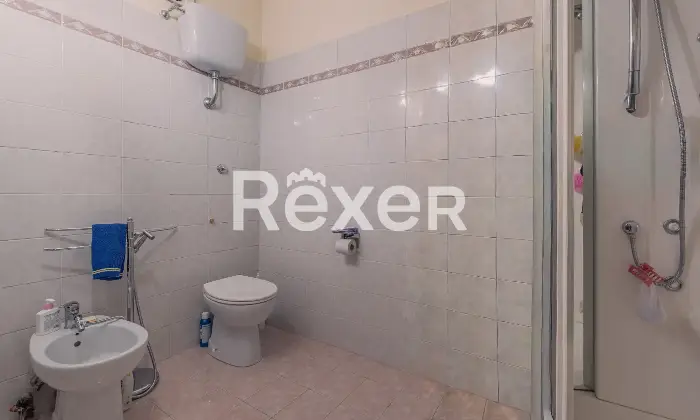 Rexer-Roma-Ampio-appartamento-in-buono-stato-Altro