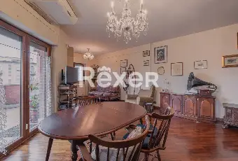 Rexer-Roma-Ampio-appartamento-in-buono-stato-Altro