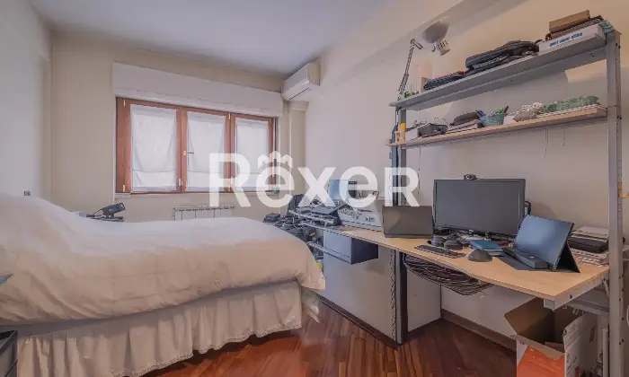 Rexer-Roma-Ampio-appartamento-in-buono-stato-Altro