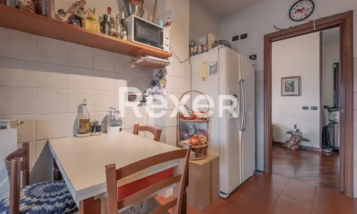 Rexer-Roma-Ampio-appartamento-in-buono-stato-Altro