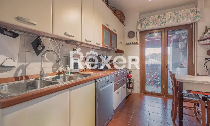 Rexer-Roma-Ampio-appartamento-in-buono-stato-Altro