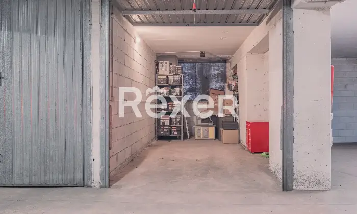 Rexer-Roma-Ampio-appartamento-in-buono-stato-Altro