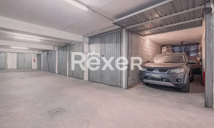 Rexer-Roma-Ampio-appartamento-in-buono-stato-Altro