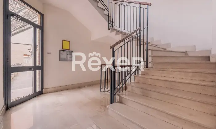 Rexer-Roma-Ampio-appartamento-in-buono-stato-Altro