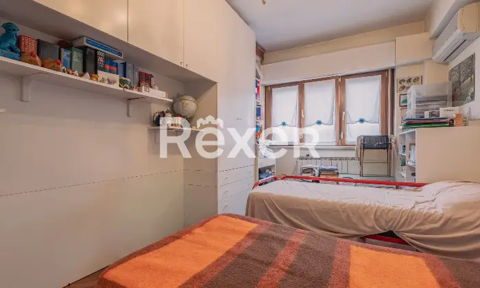 Rexer-Roma-Ampio-appartamento-in-buono-stato-Altro