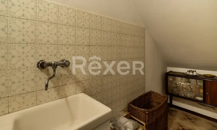 Rexer-Bologna-Monolocale-con-giardino-di-propriet-Altro