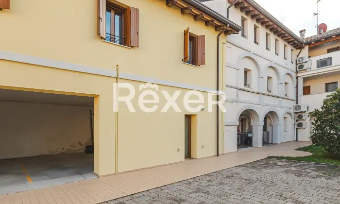 Rexer-Palmanova-Intero-edificio-storico-ristrutturato-Altro